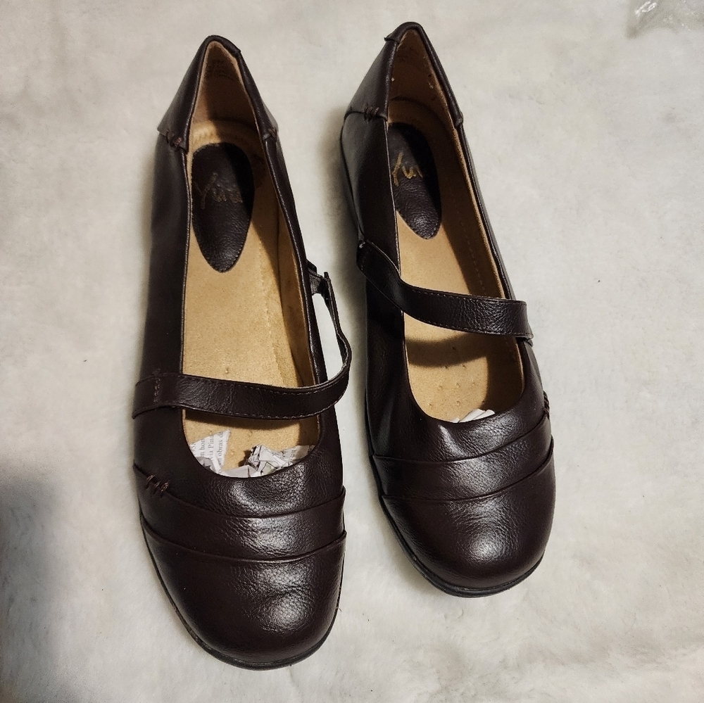 Yuu shoes for women size 9
